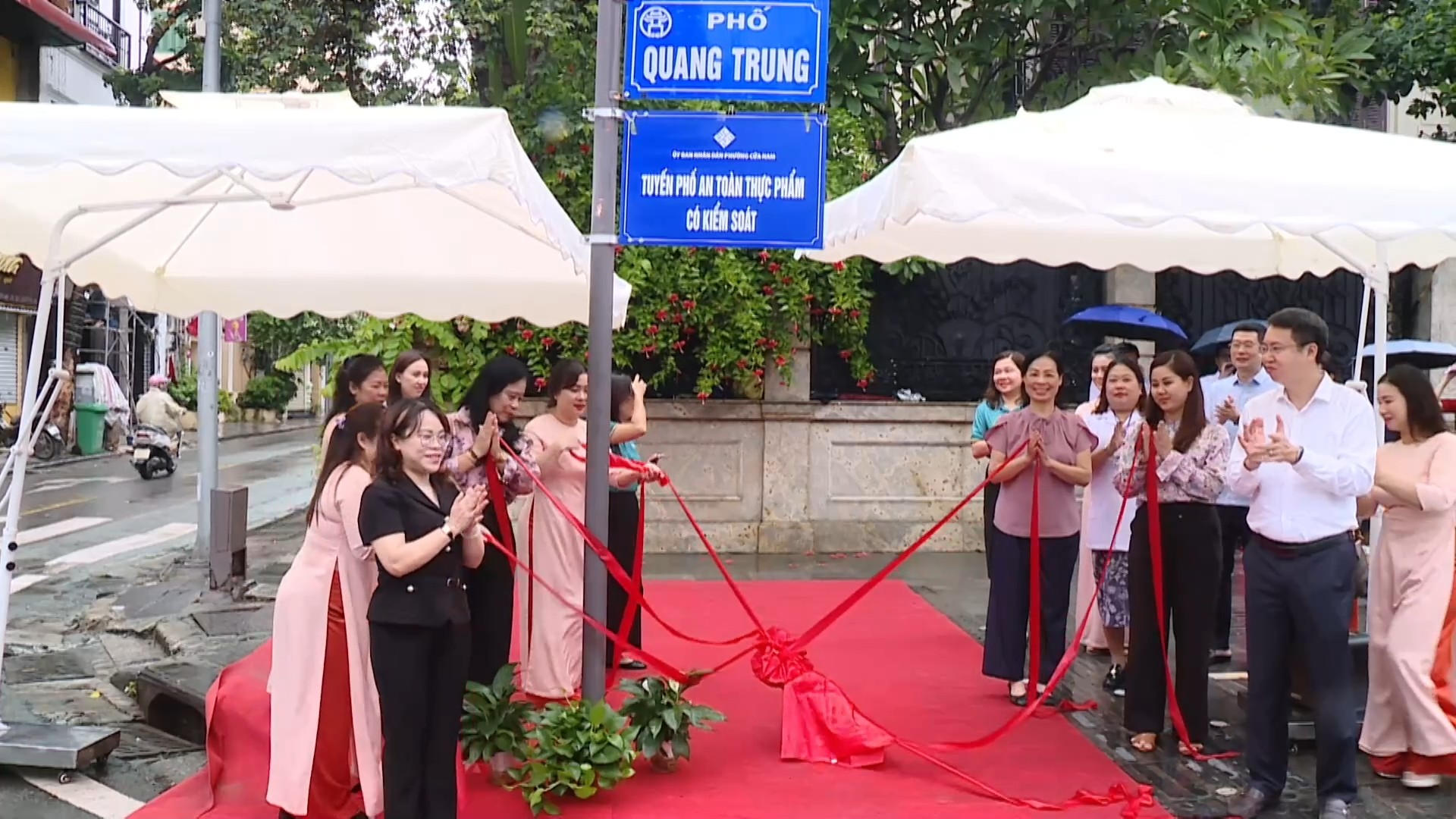 Phường Cửa Nam ra mắt tuyến phố kiểm soát an toàn thực phẩm