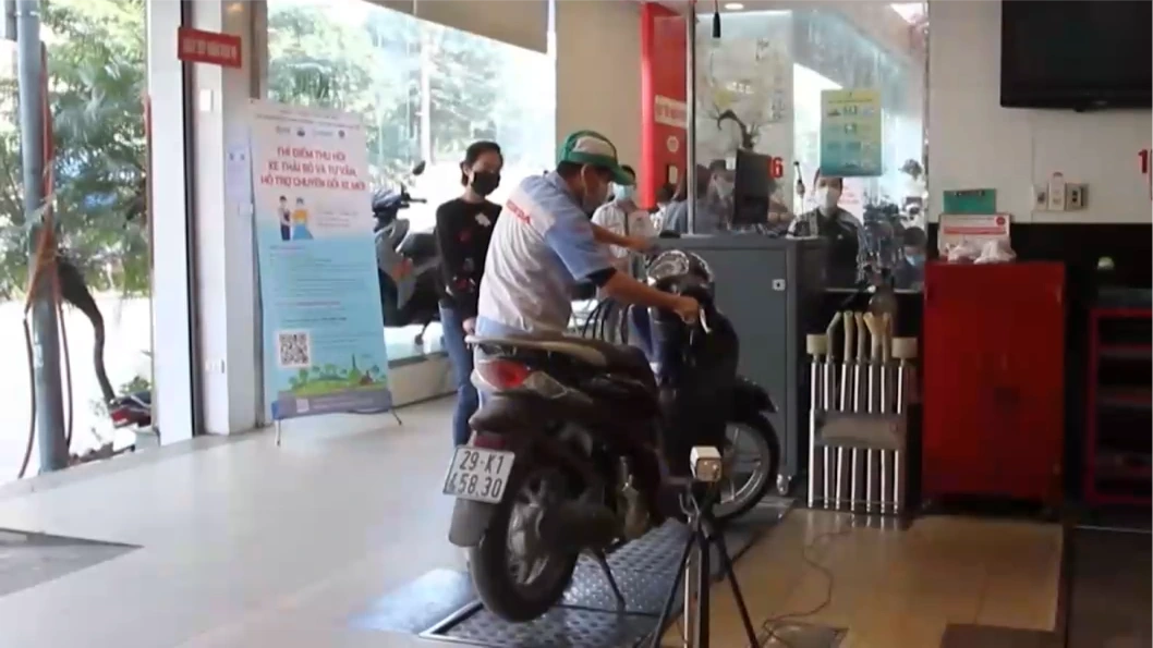 Hà Nội xây dựng mạng lưới kiểm định khí thải xe máy