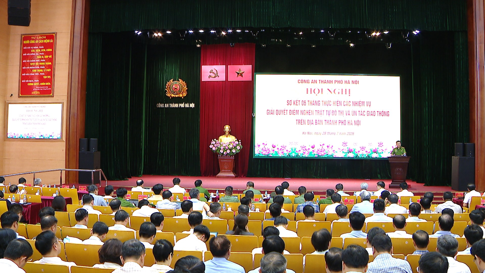 Đồng bộ giải quyết điểm nghẽn trật tự đô thị, ùn tắc giao thông