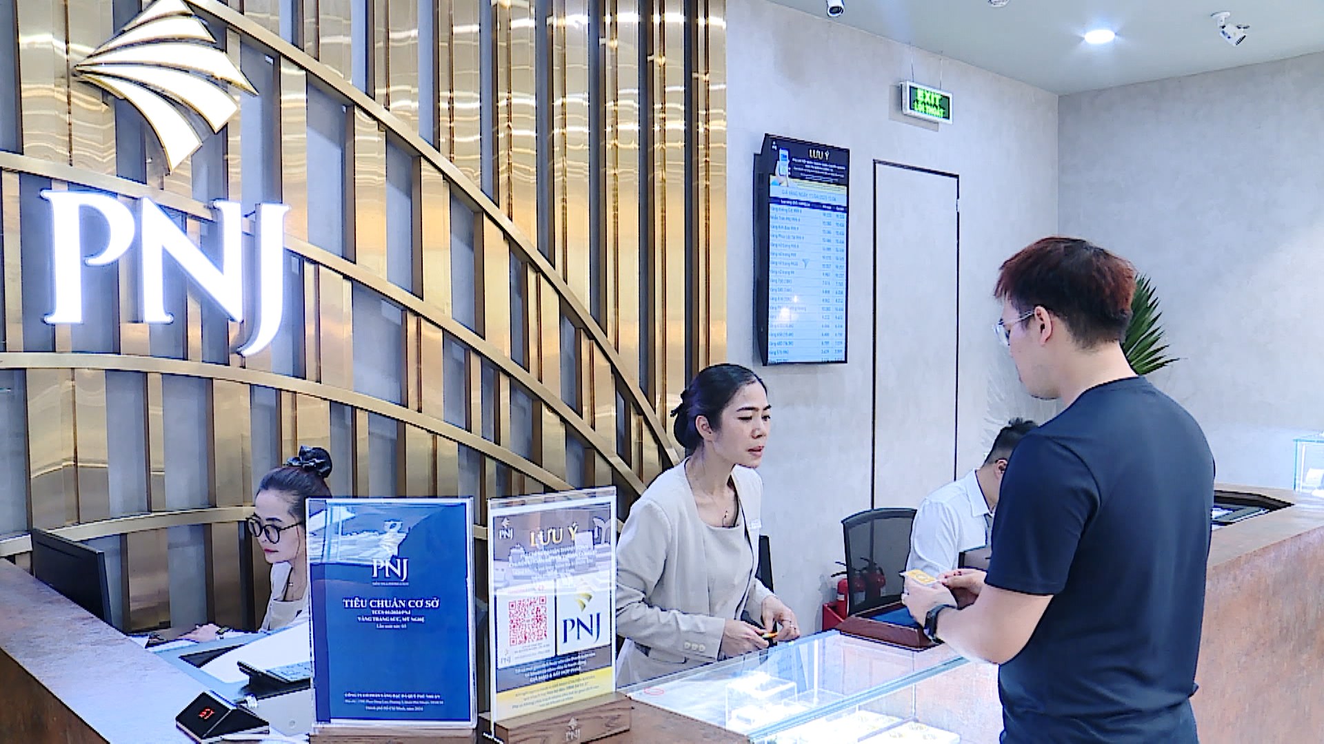 Bộ Công Thương kiểm tra thị trường kim cương sau vụ buôn lậu 