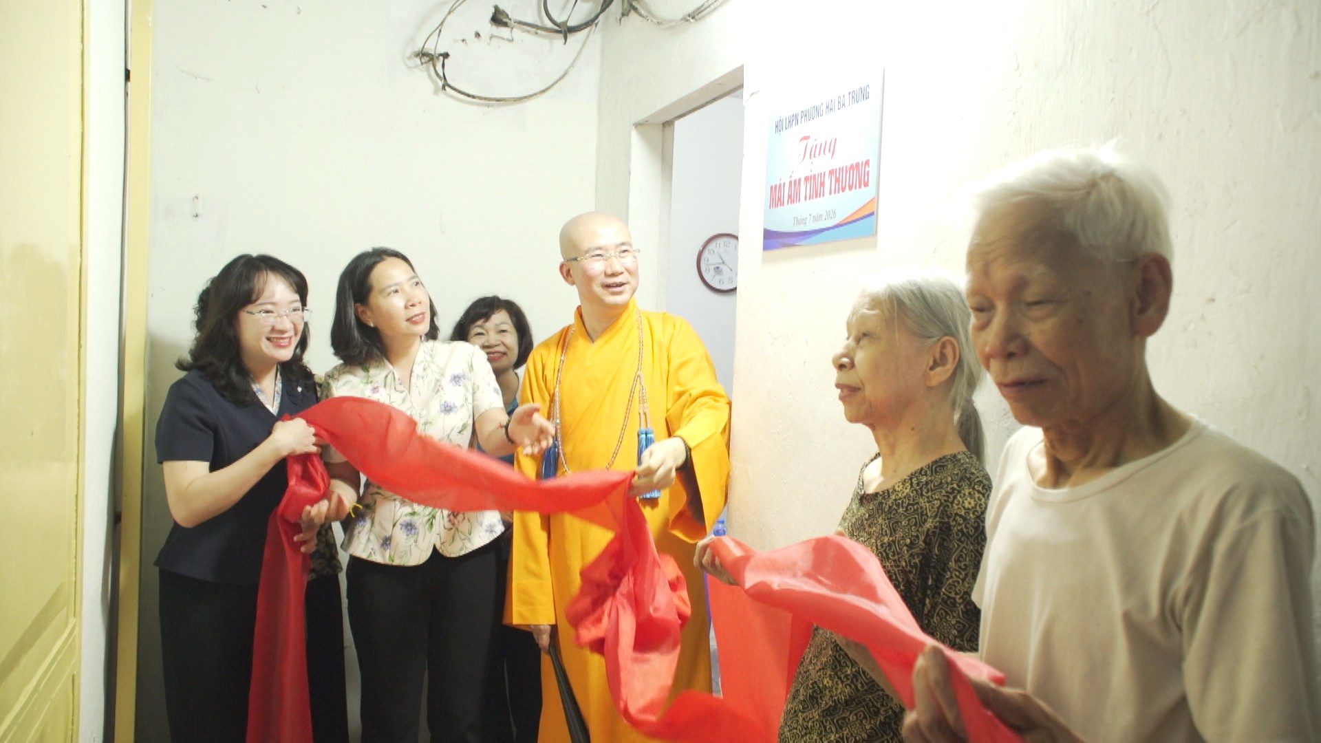 Bàn giao mái ấm tình nghĩa cho thân nhân liệt sĩ