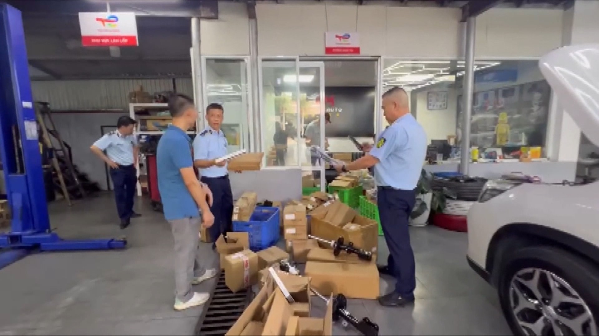 424 vụ vi phạm trên môi trường thương mại điện tử