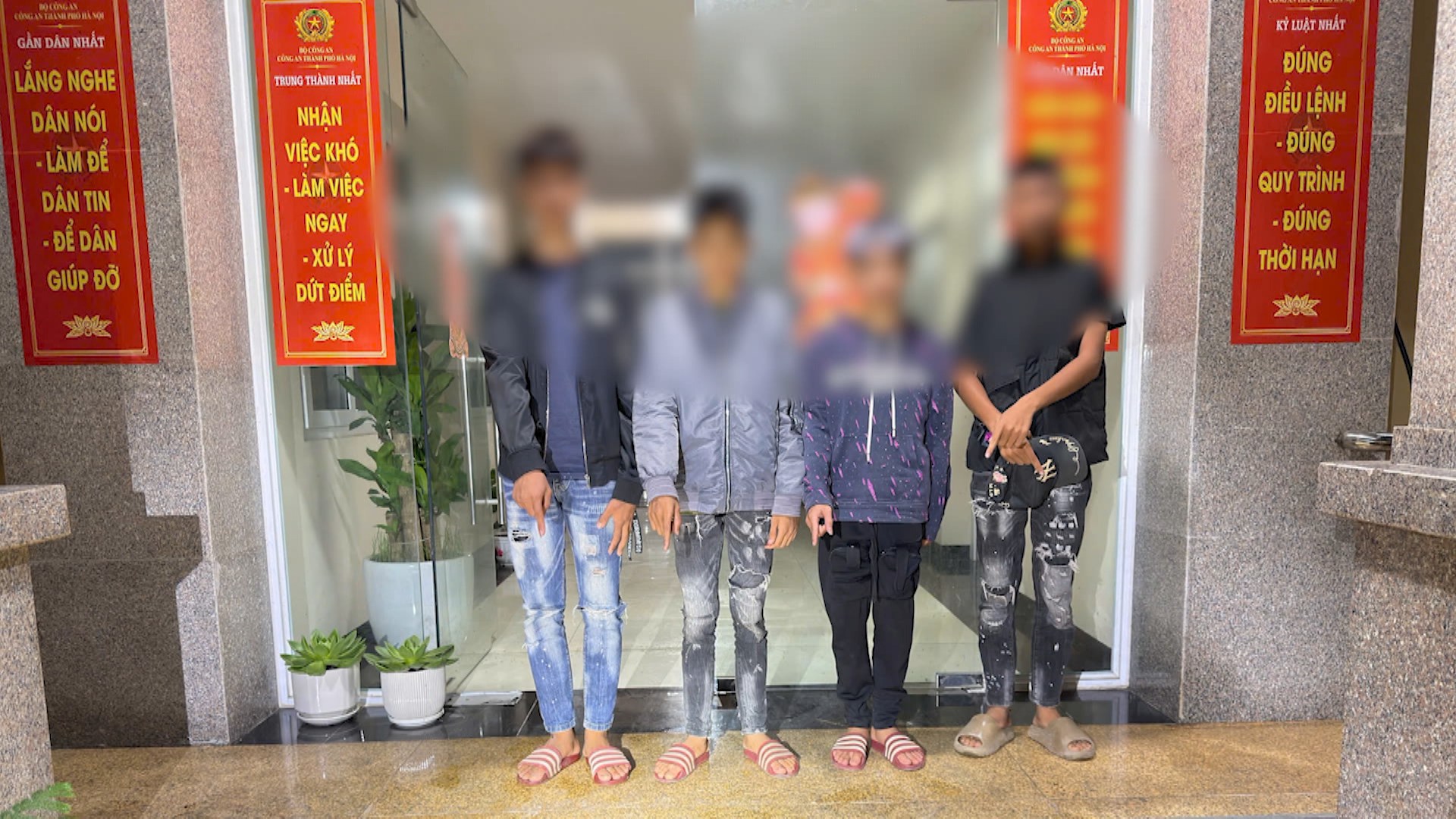 Ngăn chặn nhóm thiếu niên tàng trữ súng và vũ khí tự chế
