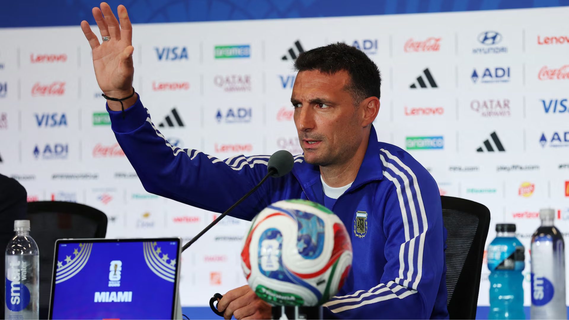 HLV Lionel Scaloni dành sự tôn trọng cho ĐT Cape Verde