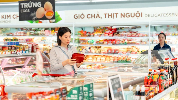 Chuyển đổi kép trong ngành hàng tiêu dùng nhanh