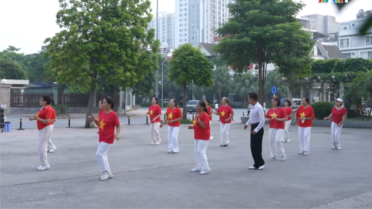 Khiêu vũ cộng đồng - Nhịp sống khỏe giữa lòng đô thị