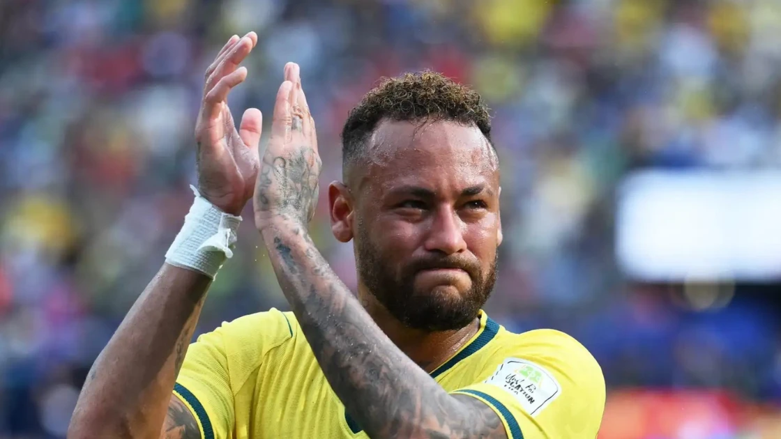 Neymar chính thức tuyên bố chia tay ĐT Brazil