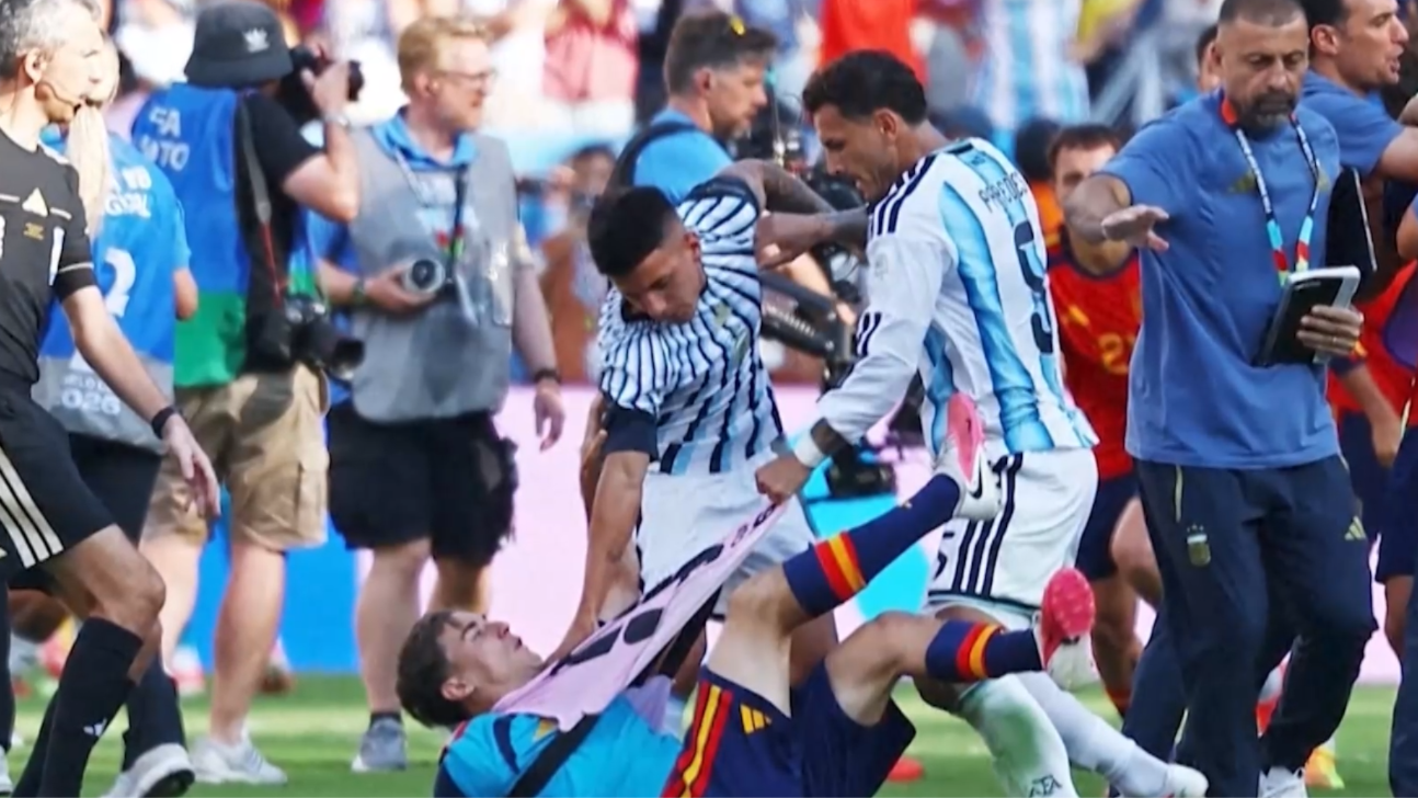 Cầu thủ Argentina đối mặt án phạt từ FIFA sau World Cup
