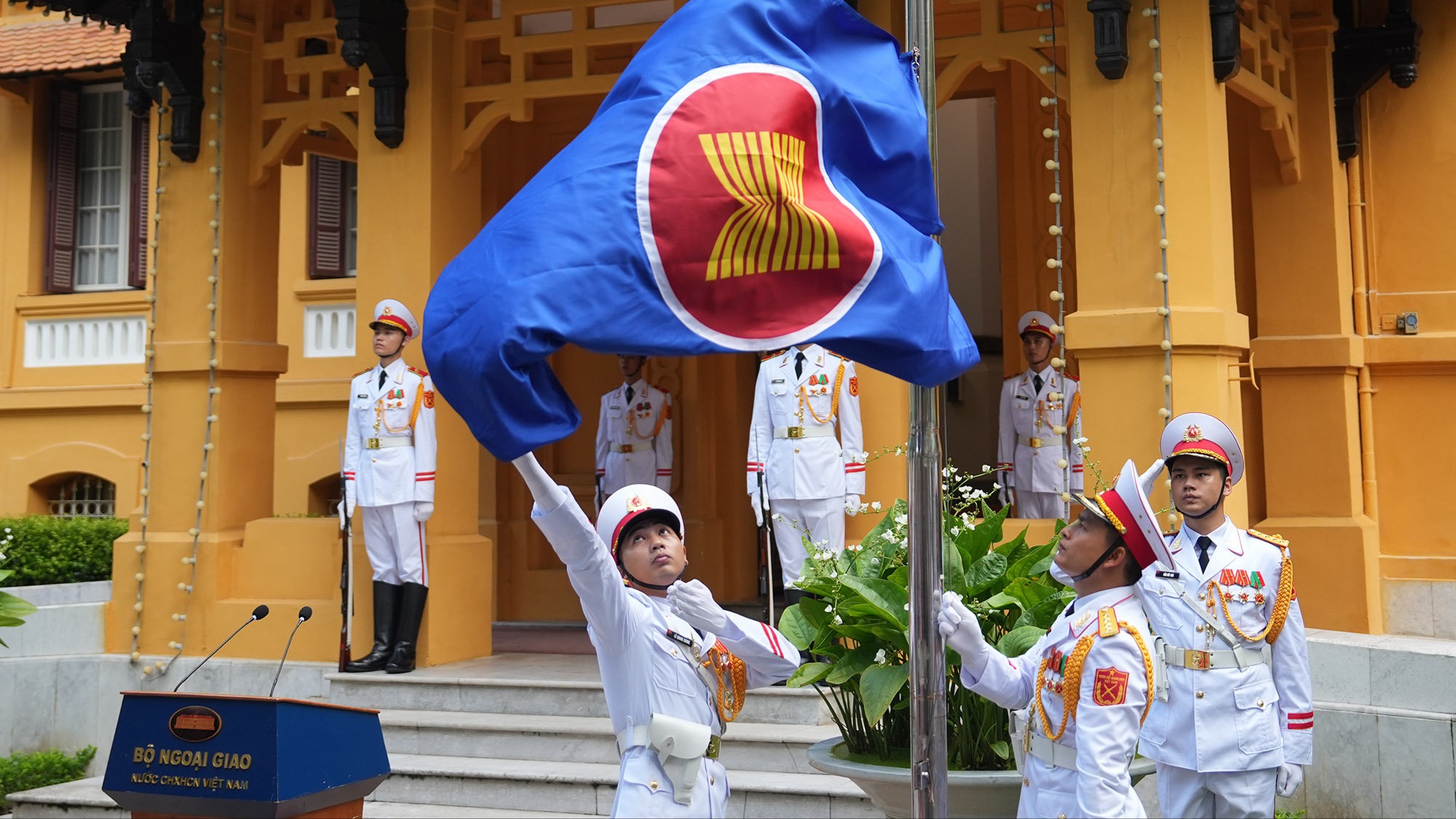 Lễ Thượng cờ kỷ niệm 59 năm thành lập ASEAN