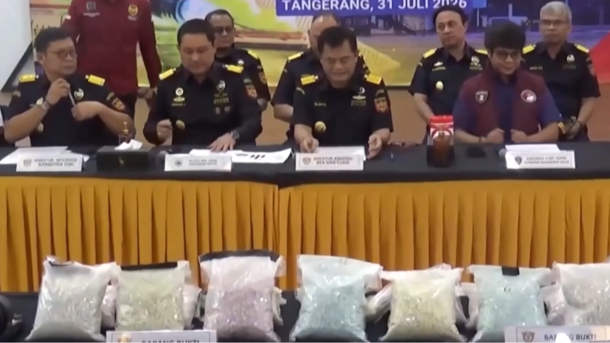 Indonesia bắt giữ phi công Malaysia nghi buôn bán ma túy