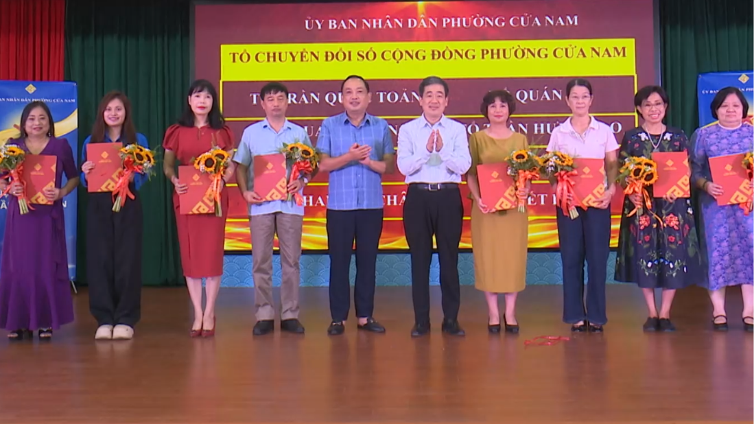 Phường Cửa Nam ra quân đợt cao điểm 100 ngày chuyển đổi số