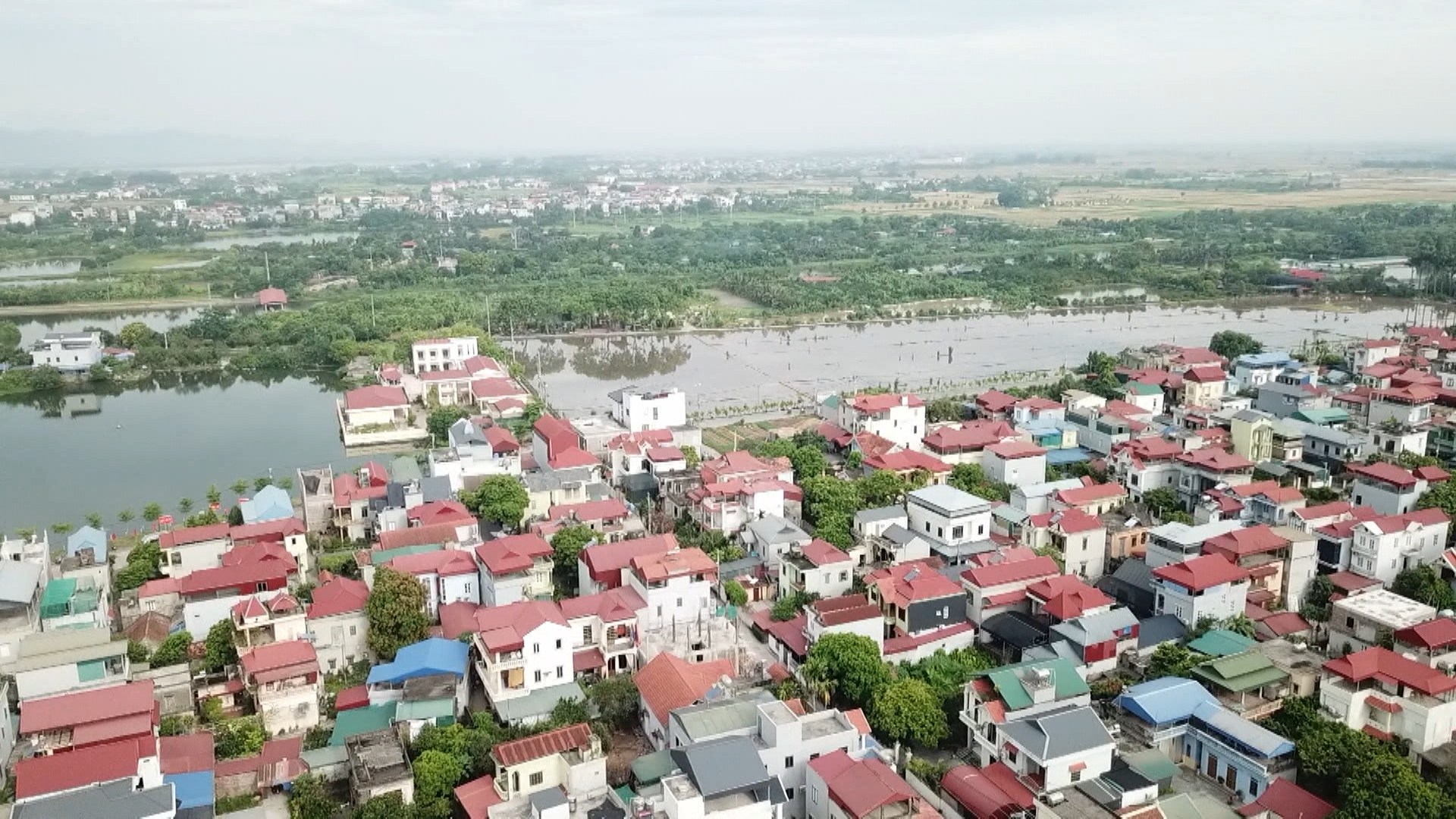 Sắp xếp thôn, tổ dân phố để thúc đẩy nguồn lực phát triển 