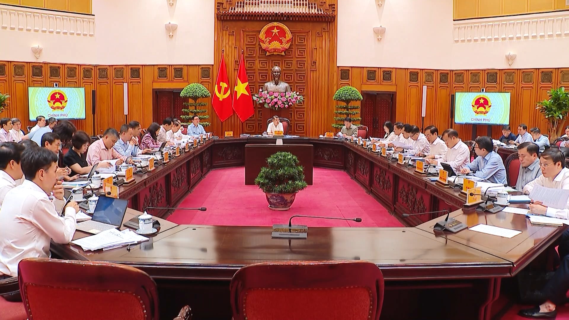 Tăng tốc hoàn thiện cơ sở dữ liệu quốc gia
