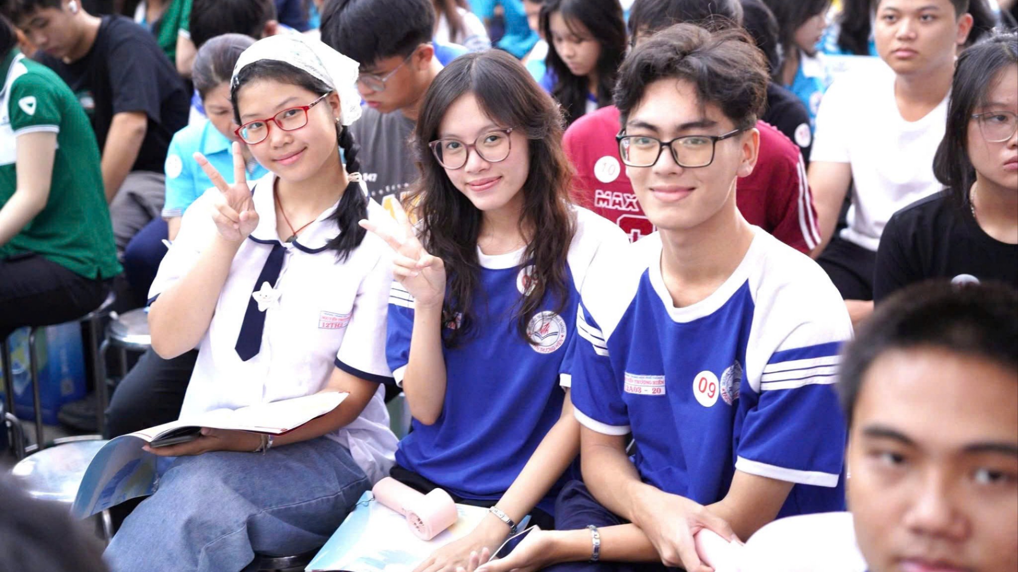Tuyển sinh đại học 2026: Điểm sàn nhiều ngành lên tới 25 điểm