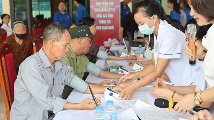 Khám sức khỏe miễn phí - Vì một Hà Nội khỏe mạnh, phát triển bền vững 
