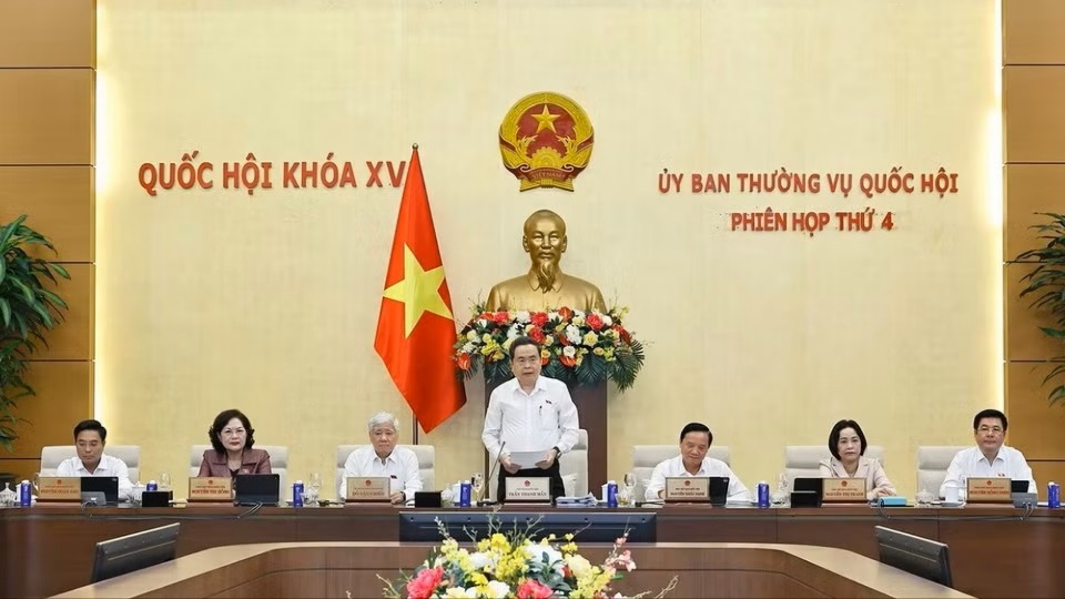 Khai mạc Phiên họp thứ tư của Ủy ban Thường vụ Quốc hội