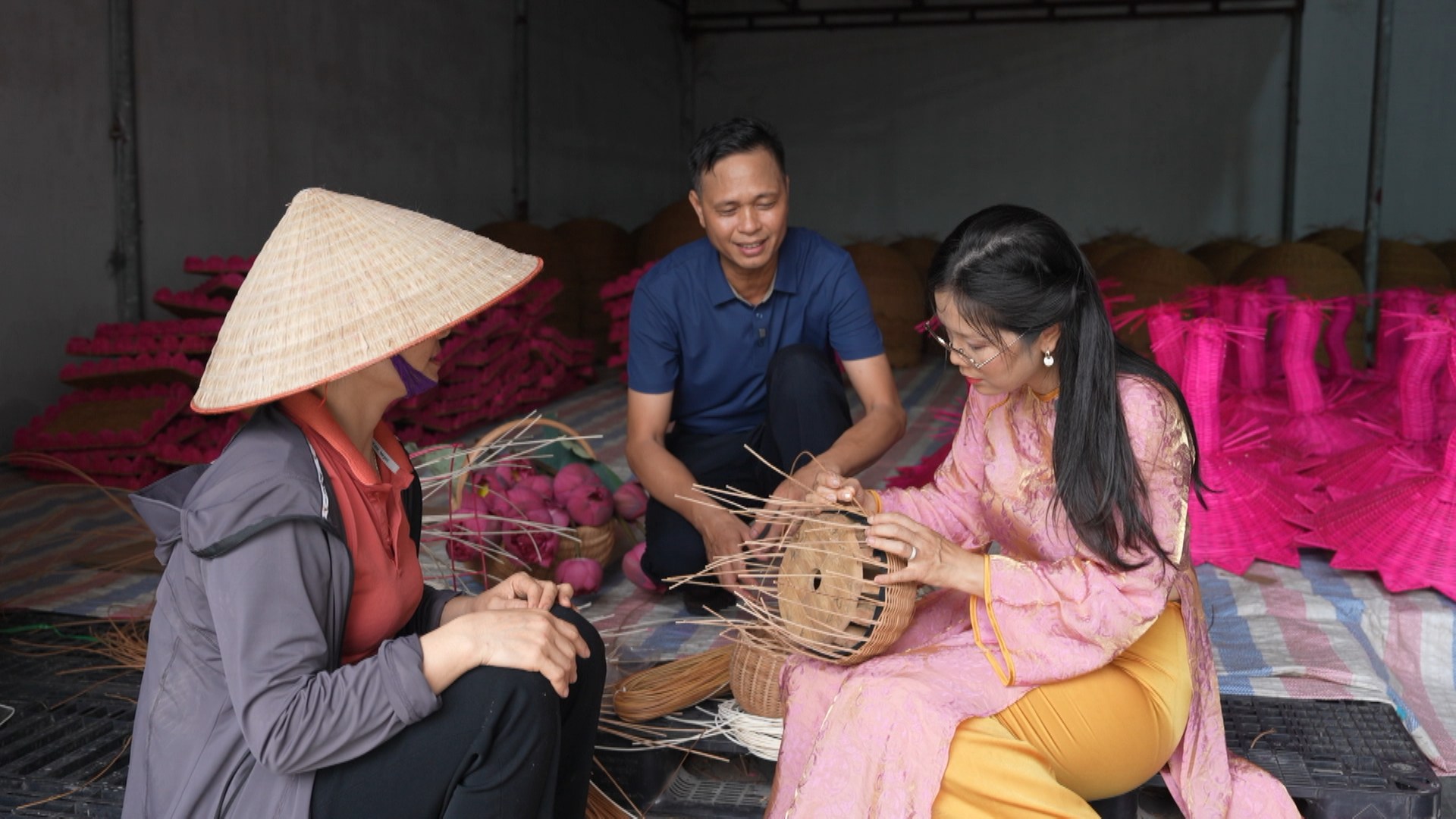 Hành trình của những sợi cỏ tế