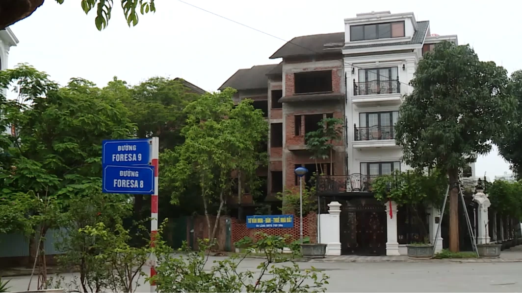 Thanh khoản lao dốc, chủ biệt thự, liền kề Hà Nội tạm dừng rao bán