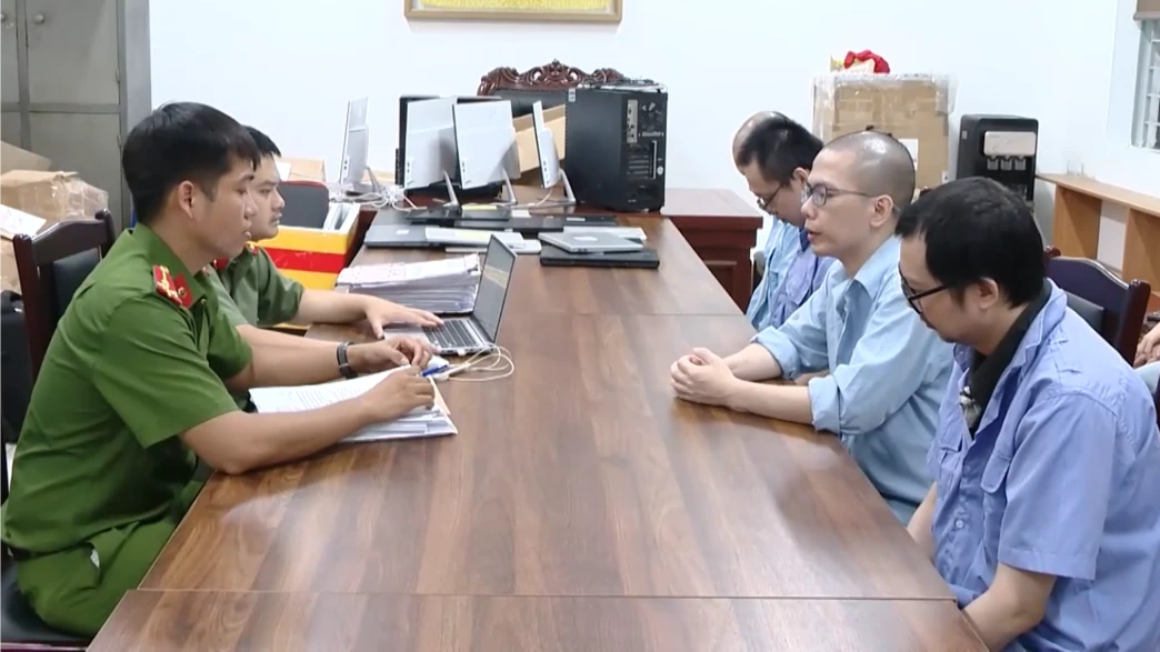 Mượn danh nhà mạng viễn thông, đánh cắp thông tin cá nhân hàng nghìn người dân