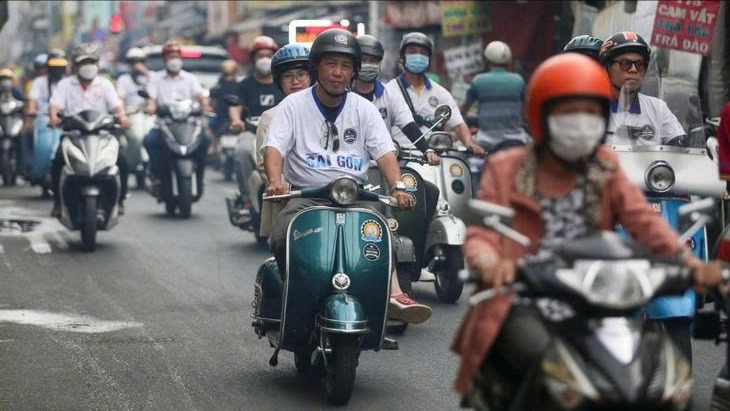 Hà Nội nghiên cứu chuyển đổi xe máy cũ để bảo vệ môi trường