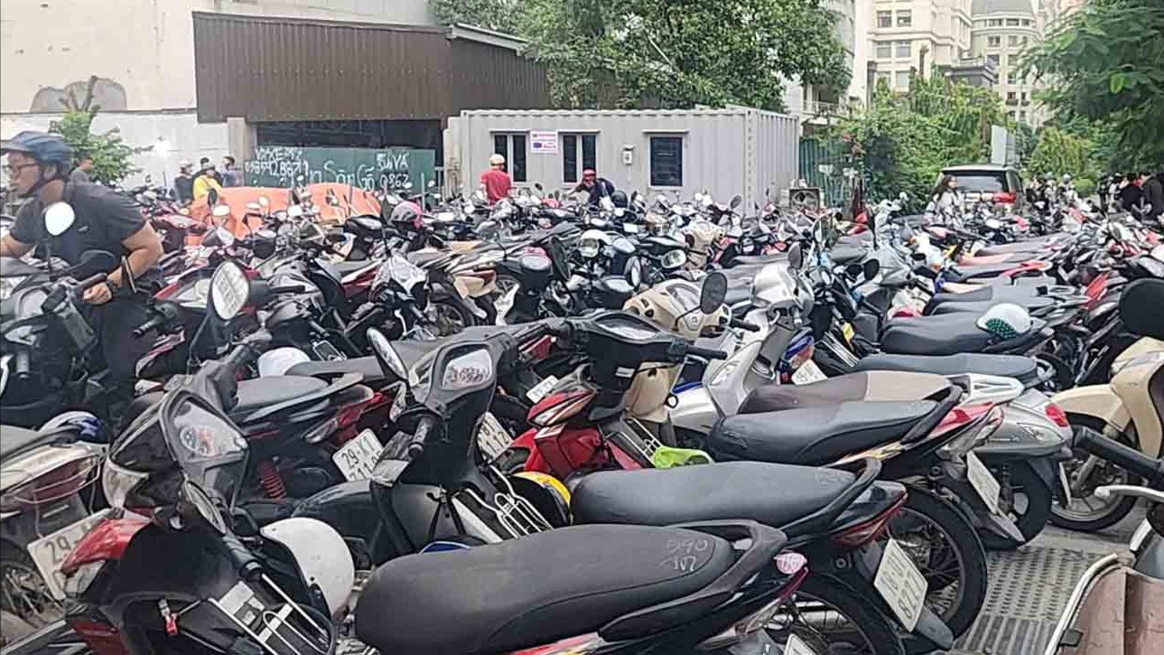 Phường Bạch Mai giải tỏa bãi xe tự phát tồn tại nhiều năm