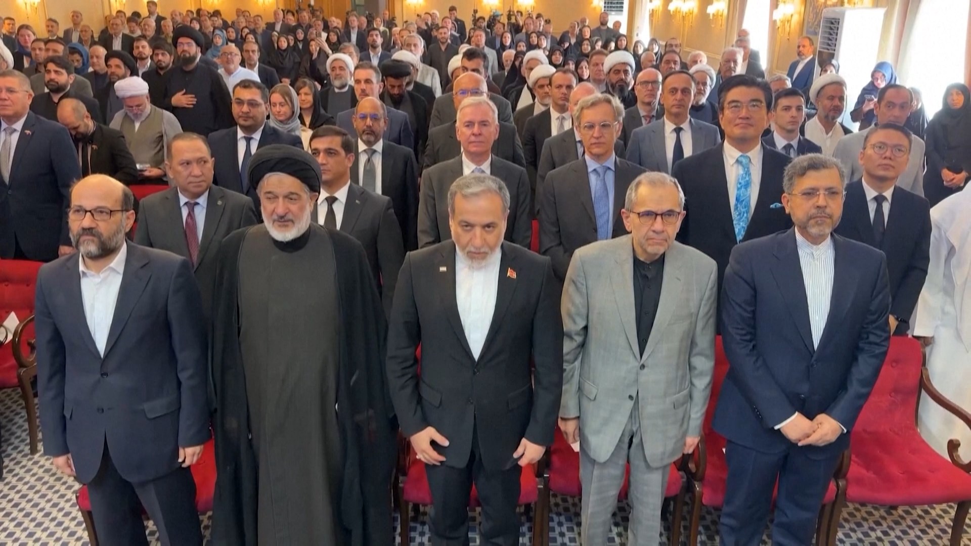 Iran tuyên bố chưa sẵn sàng đàm phán trực tiếp với Mỹ