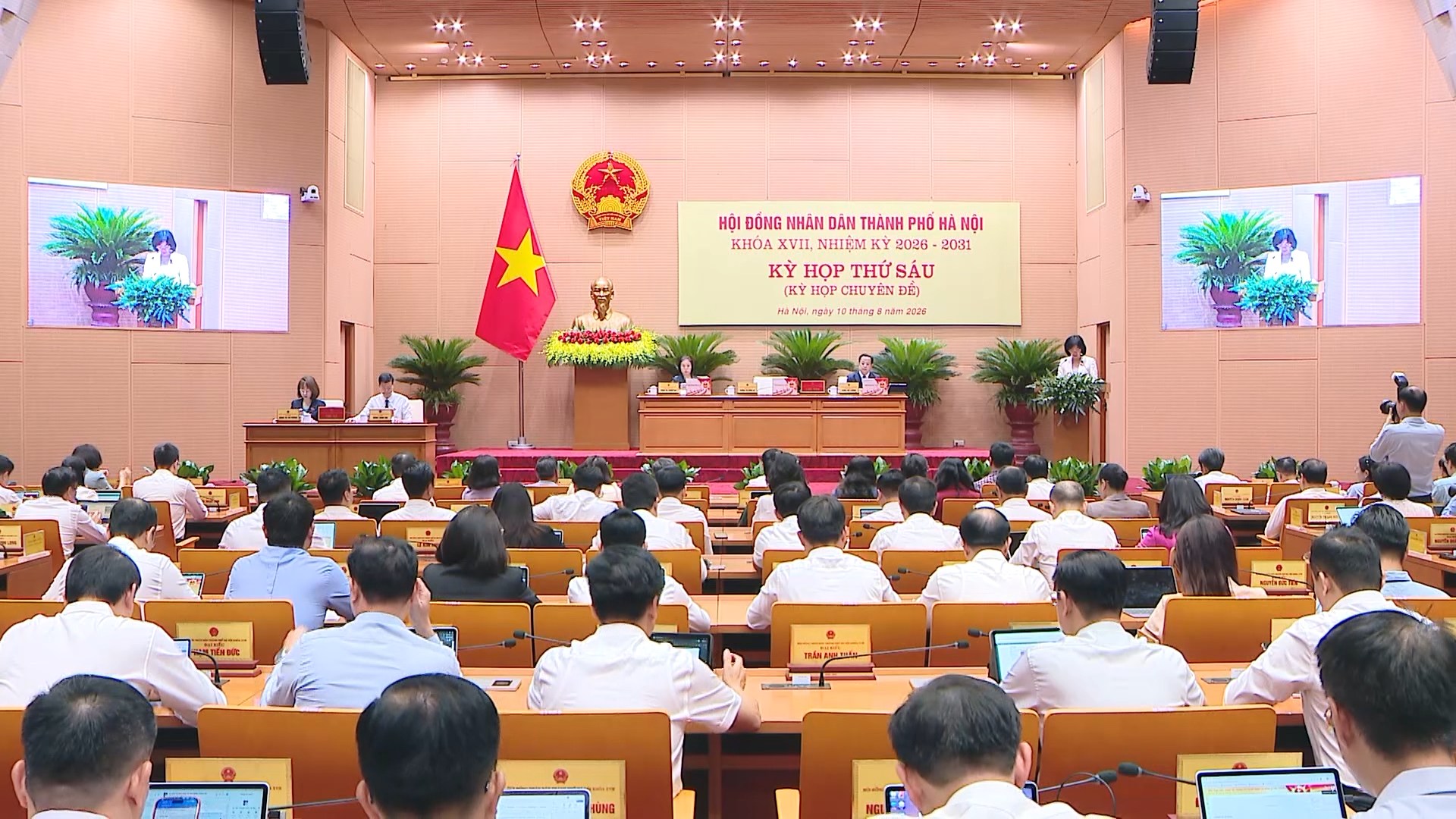 Khai mạc Kỳ họp thứ 6 HĐND thành phố Hà Nội