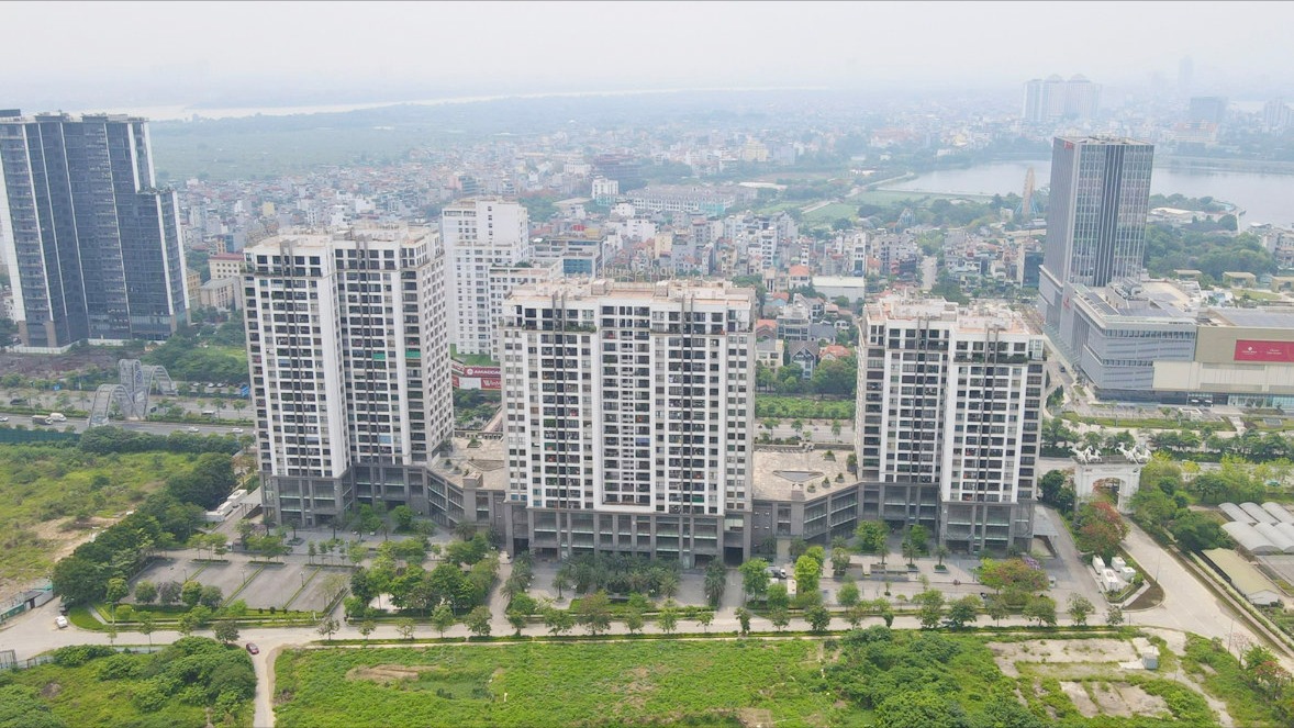 Bất động sản cuối năm: Nguồn cung tăng, sức mua thận trọng
