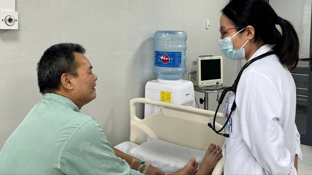 Ăn thịt chó nghi nhiễm bả chuột, bệnh nhân ung thư nguy kịch