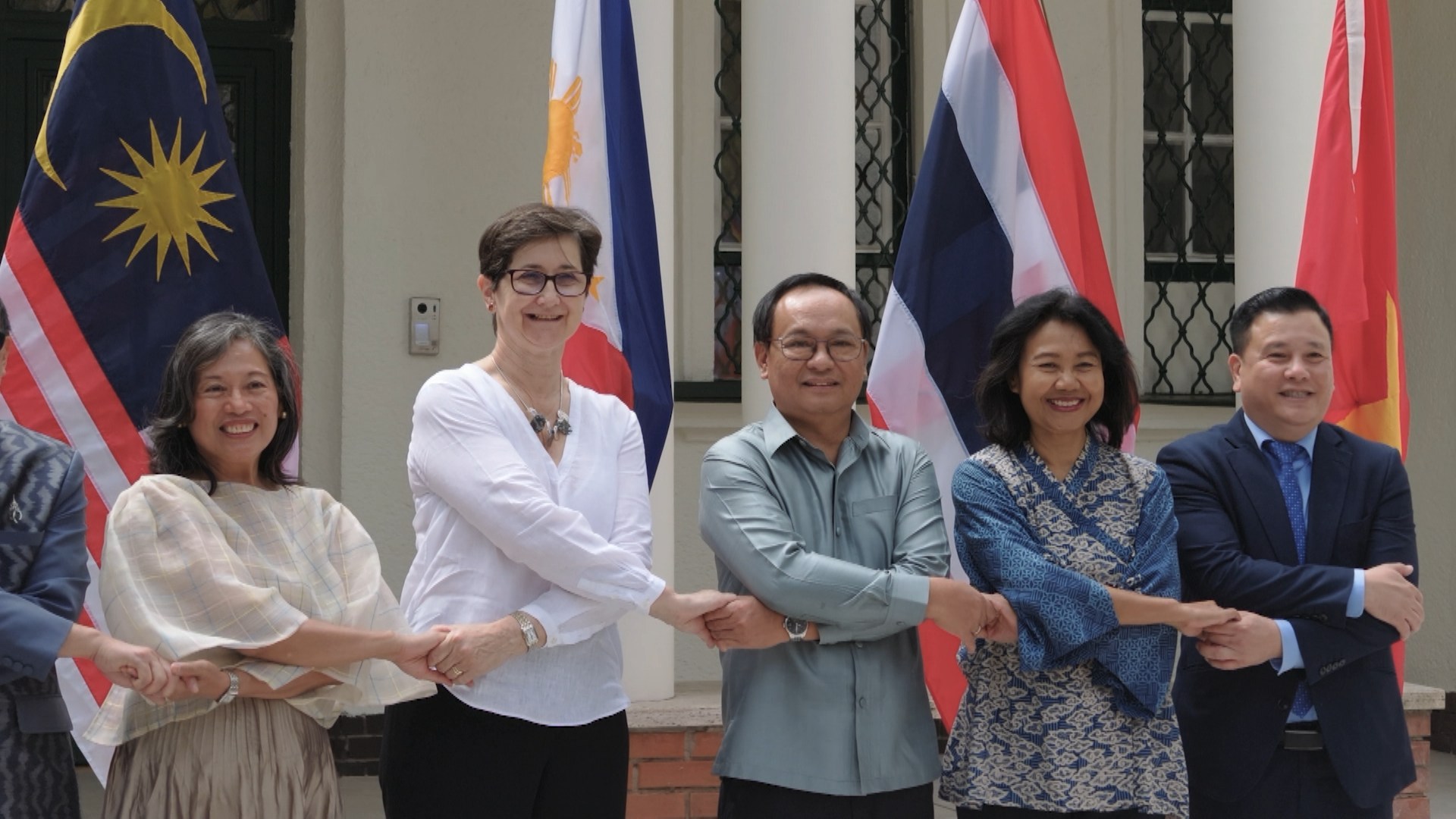 Thắt chặt đoàn kết, xây dựng ASEAN tự cường và bền vững
