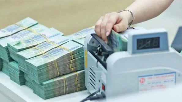 Tiền gửi dân cư vượt 11 triệu tỷ đồng, lập kỷ lục mới