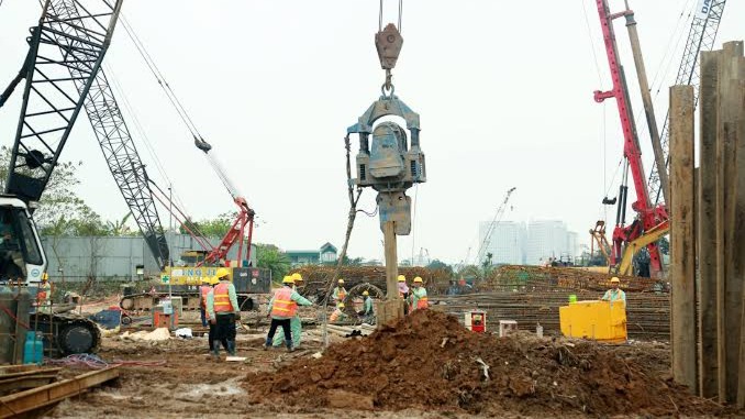 Xây dựng phương án thi công cầu Trần Hưng Đạo trong mùa mưa