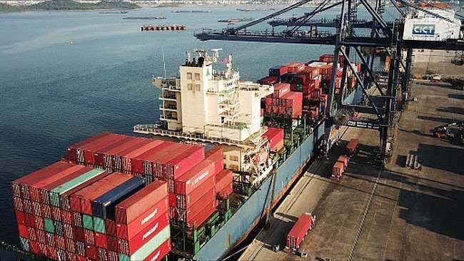 Việt Nam đón lượng đơn hàng xuất khẩu kỷ lục