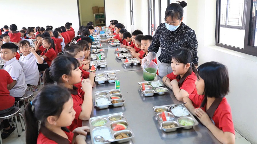 Phụ huynh sẽ được giám sát 'khay cơm' của con mỗi ngày