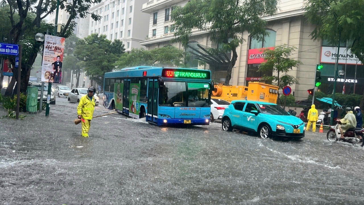 Bắc Bộ sắp có mưa lớn - Cảnh báo ngập úng cục bộ ở Hà Nội