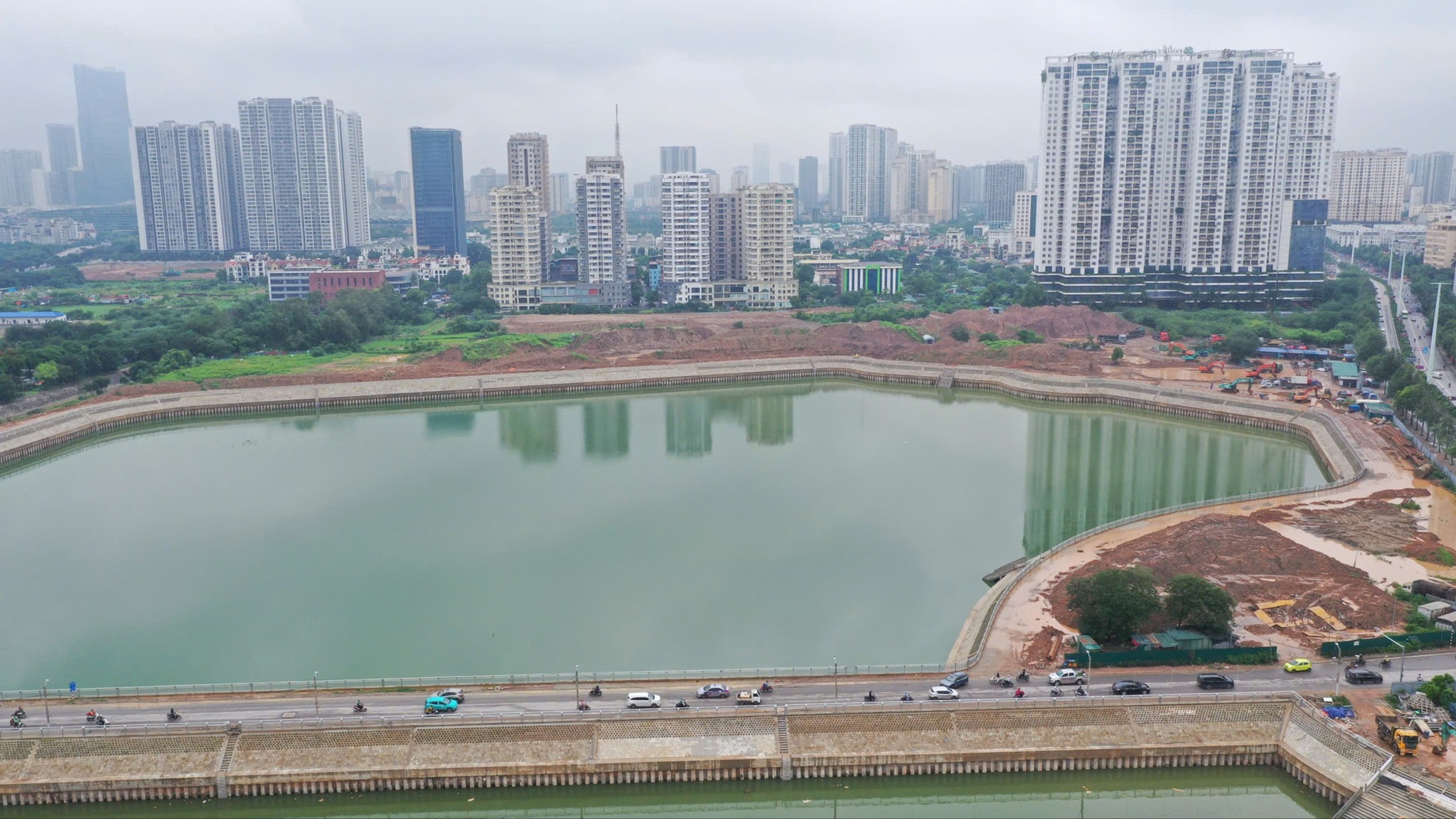 Hà Nội: Nhiều hồ điều hoà sẵn sàng tích nước