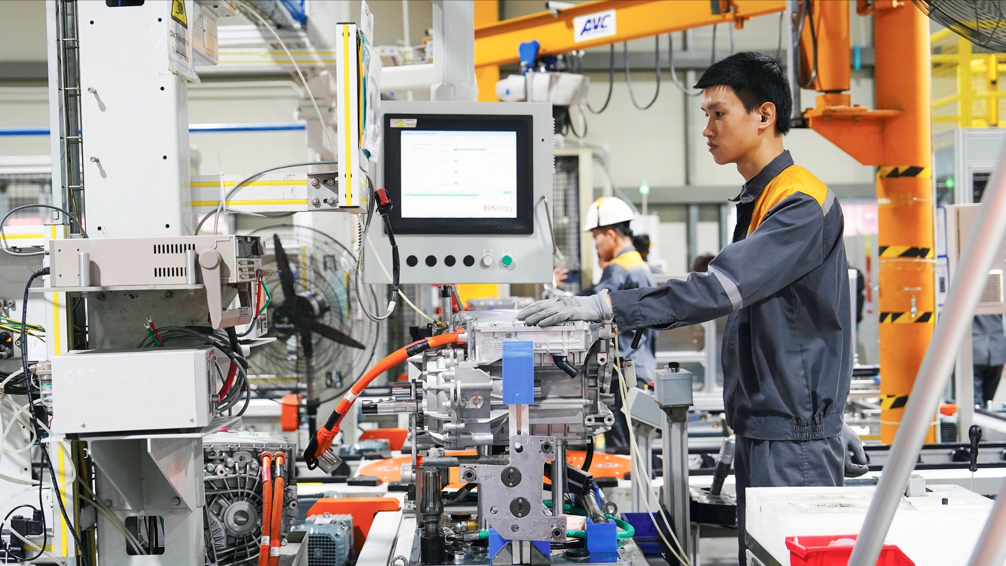 Lấy khoa học công nghệ làm động lực phát triển kinh tế 