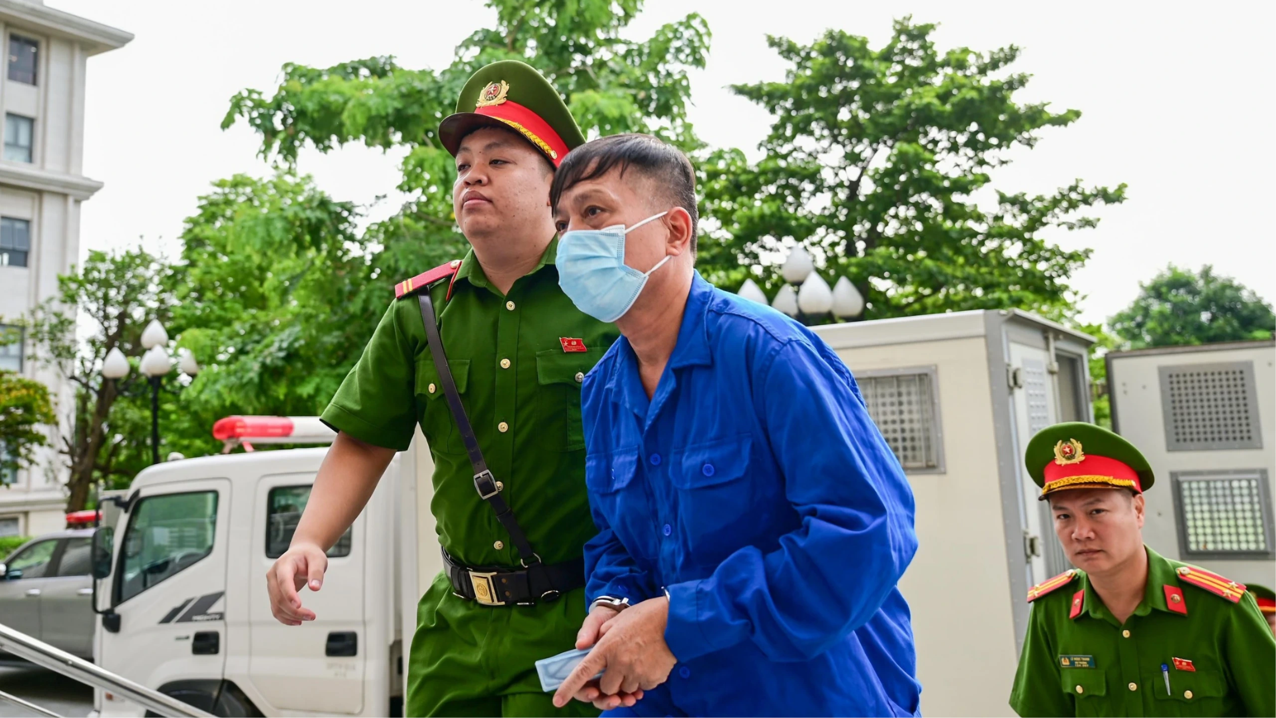 Xét xử cựu Thứ trưởng Nguyễn Bá Hoan cùng đồng phạm