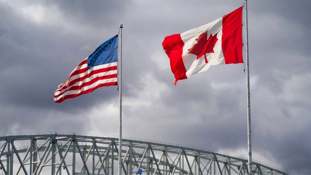 Mỹ hoãn áp thuế 50% với Canada