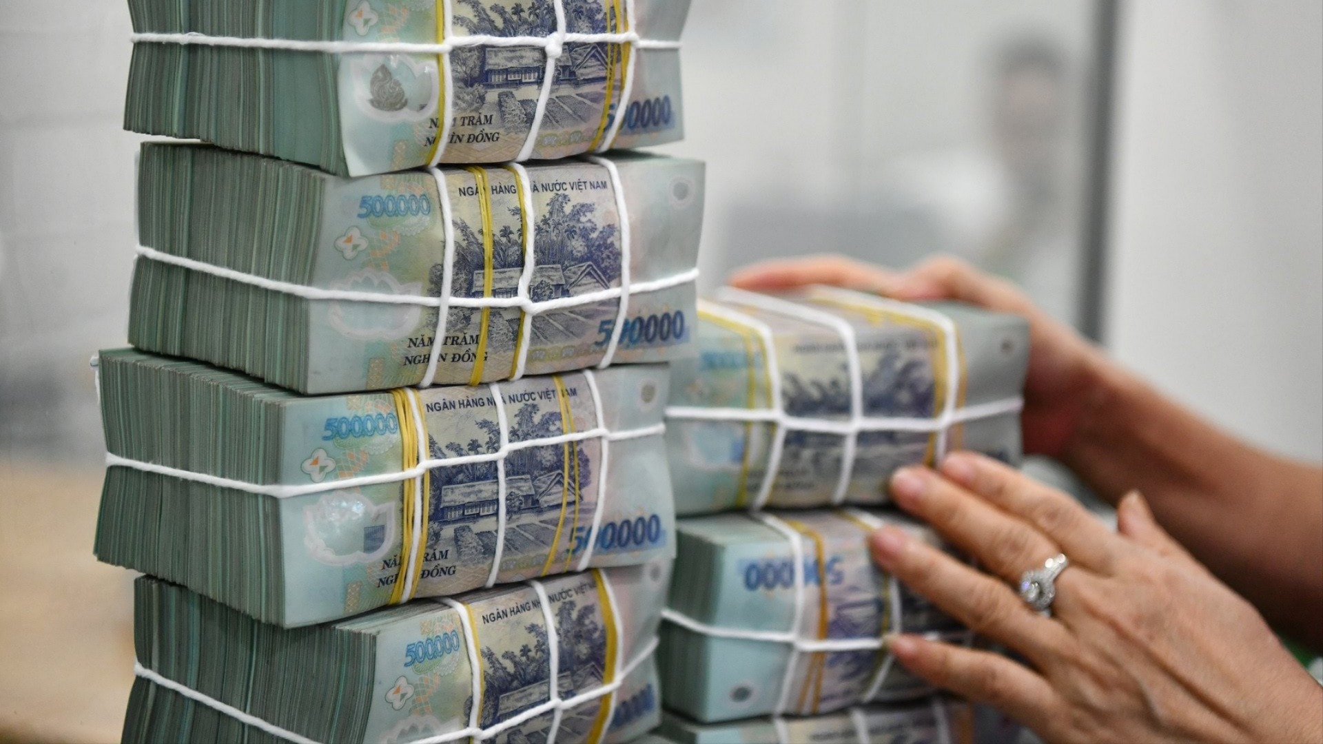Bốn ngân hàng lớn lãi gần 93.000 tỷ đồng sau nửa năm