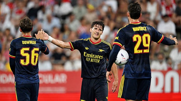 Arsenal phô diễn sức mạnh tại Tây Ban Nha