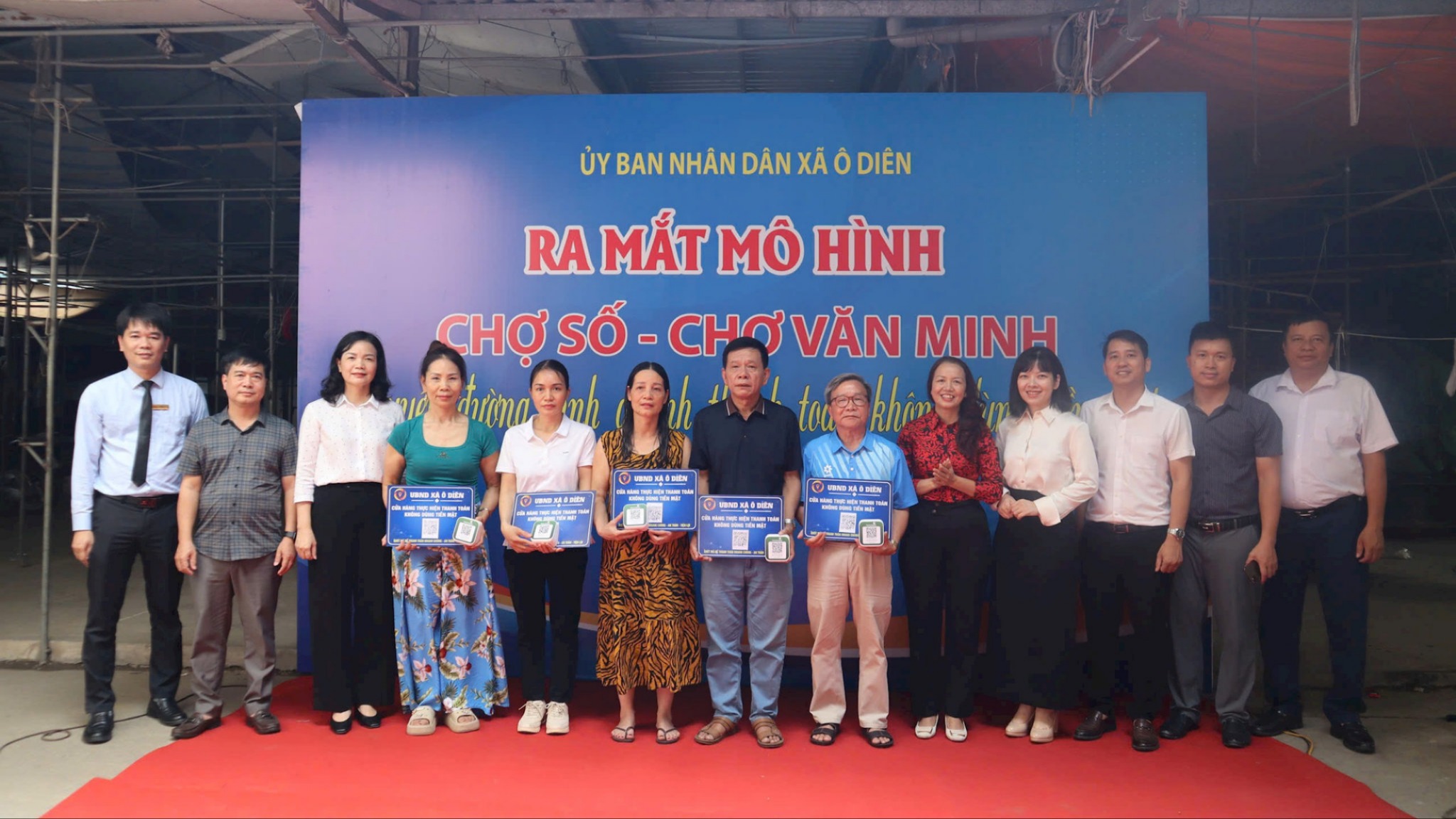 Xã Ô Diên ra mắt chợ số thông minh