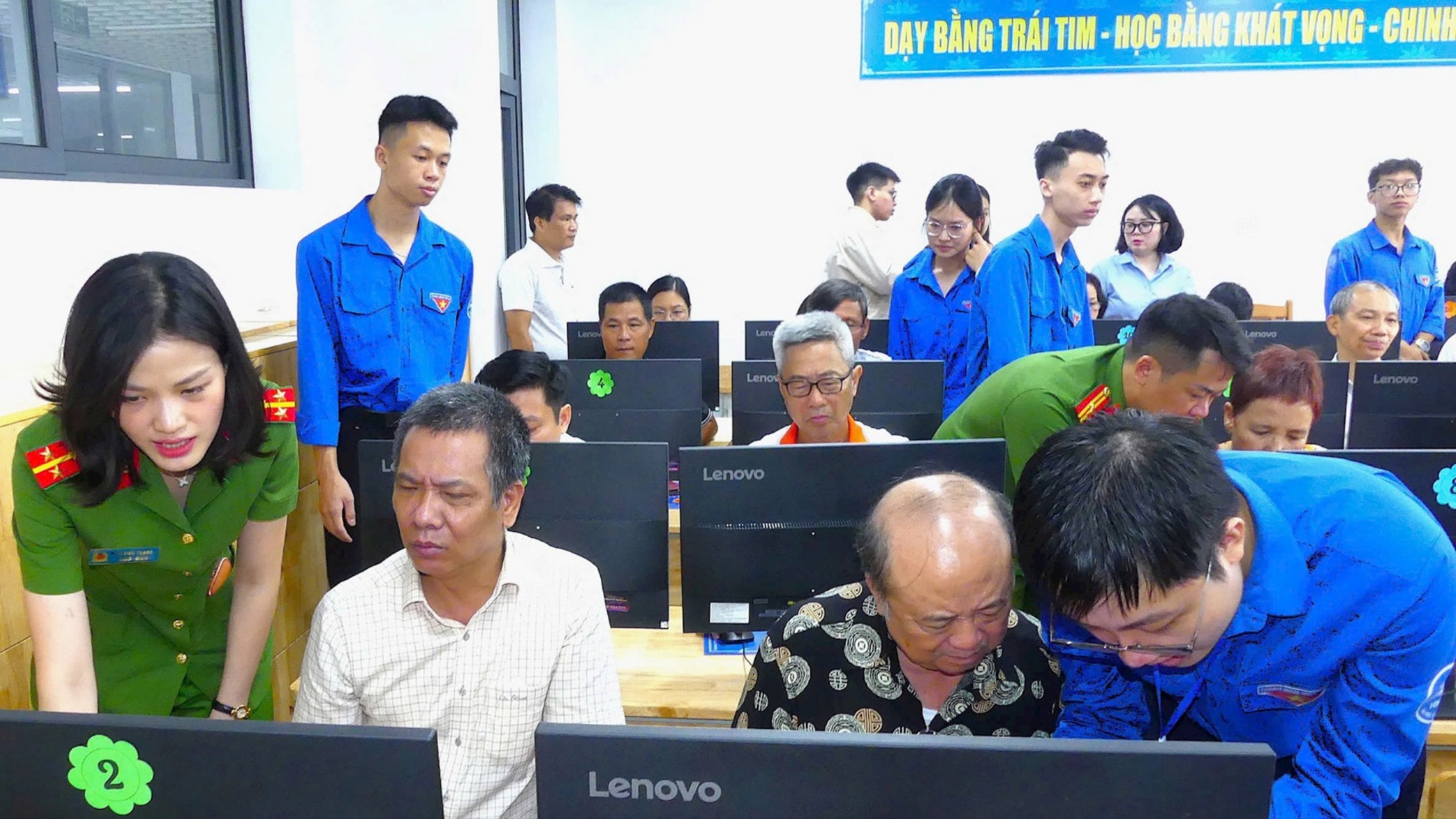Phường Cầu Giấy nâng cao kỹ năng số từ cơ sở