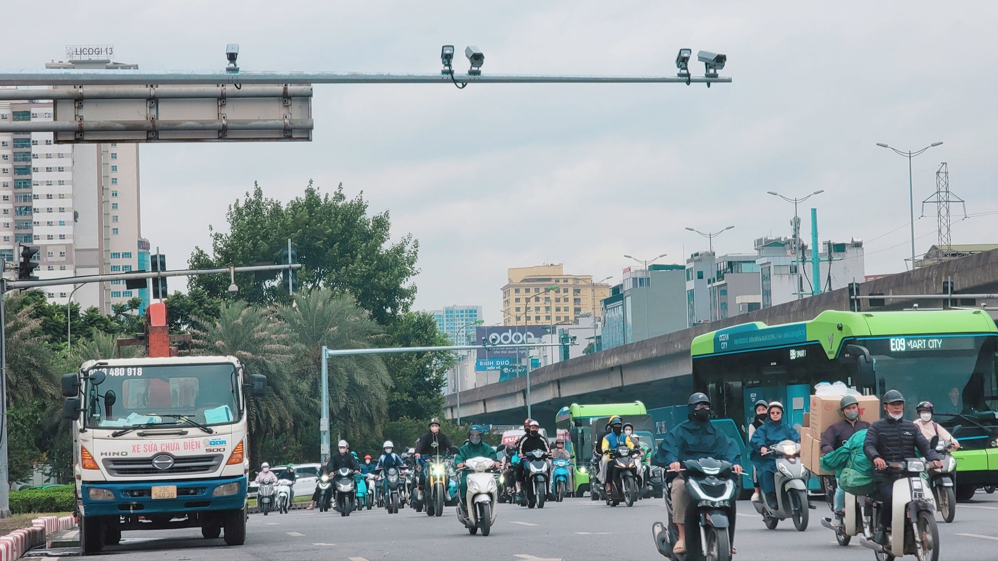 Hà Nội sắp có thêm 6.000 camera AI giao thông