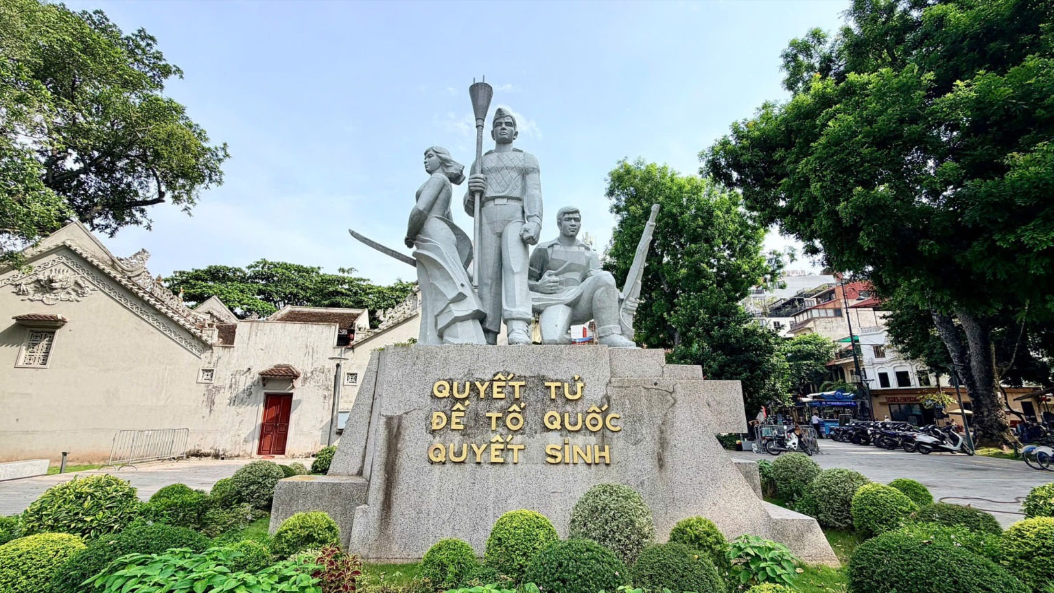 Cần một không gian mới cho tượng đài 'Quyết tử để Tổ quốc quyết sinh'