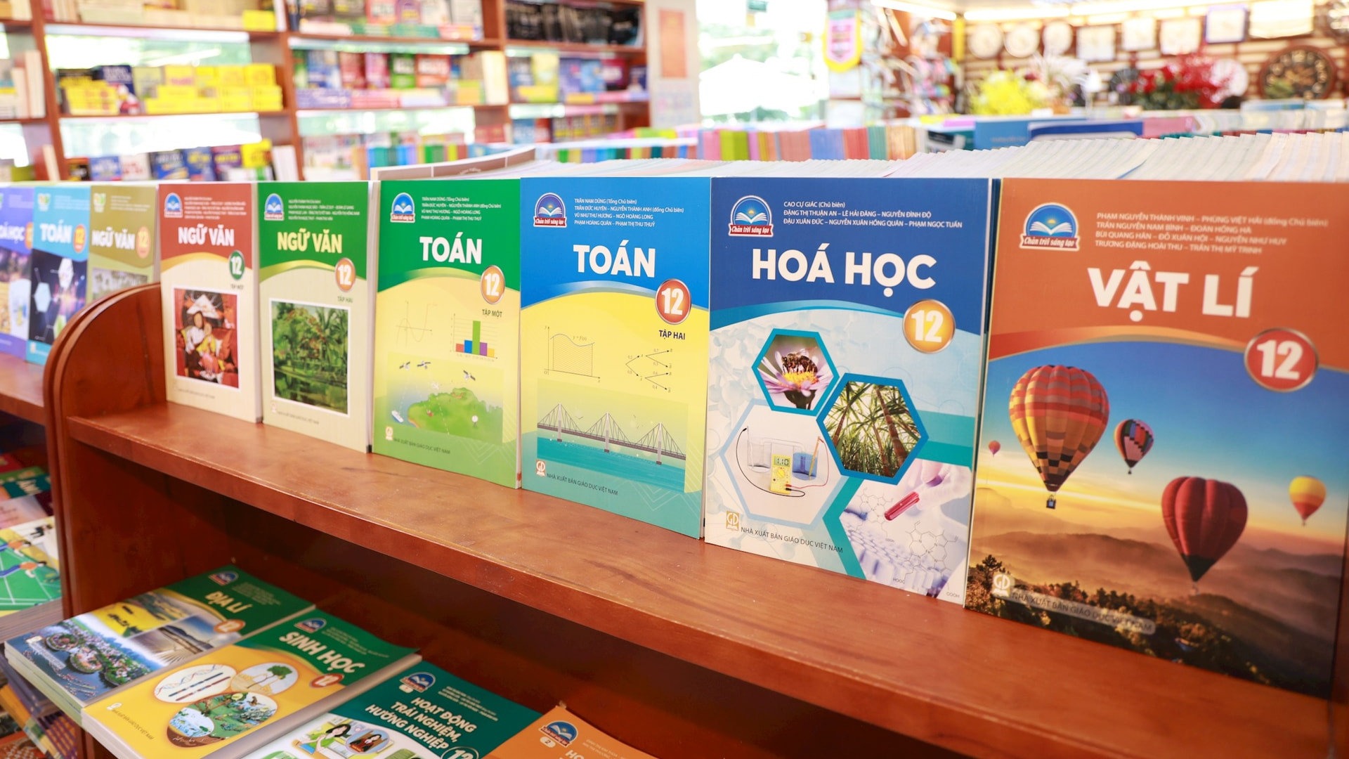 Hoàn thành cung ứng sách giáo khoa trước 30/8