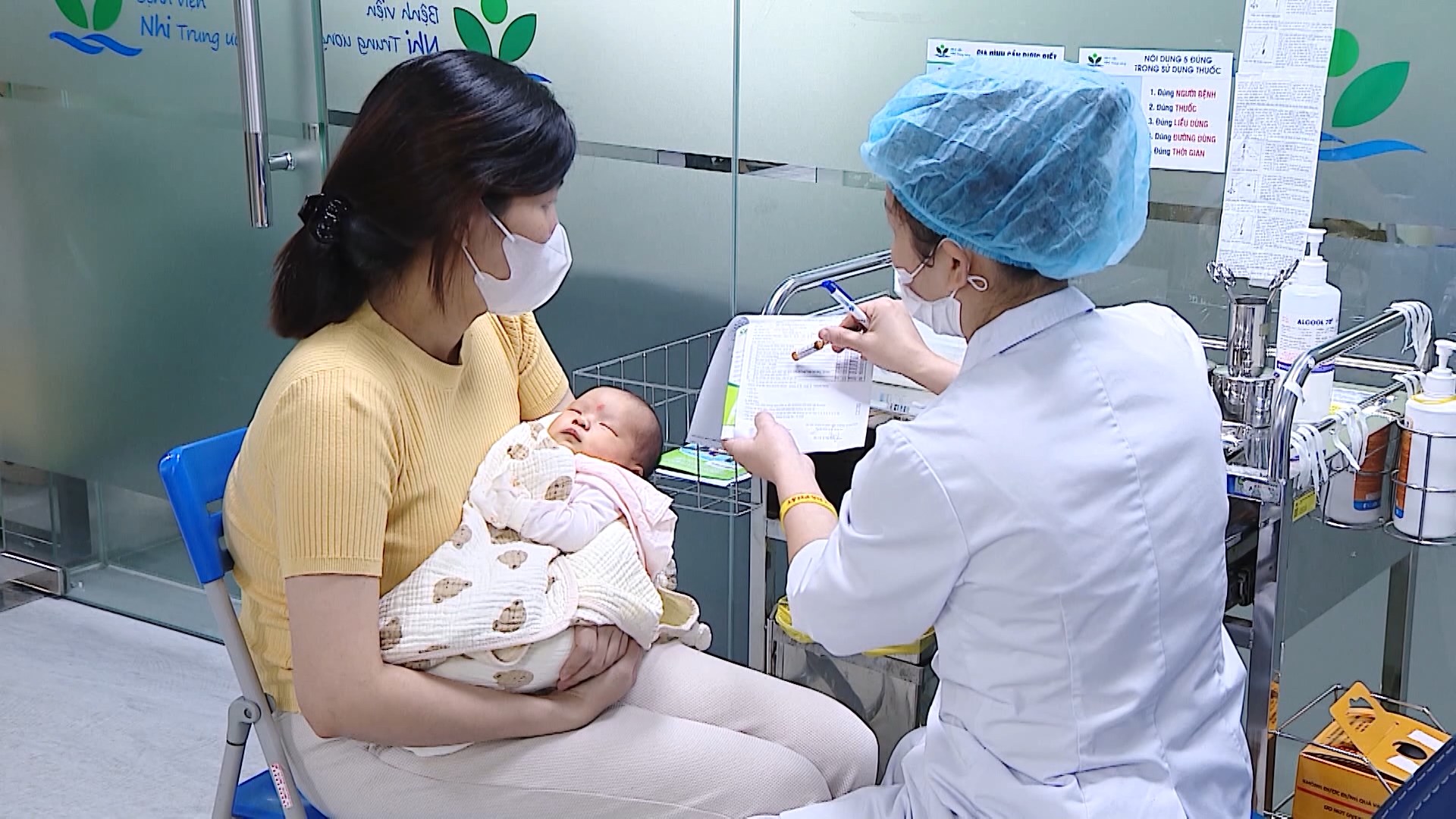 Bộ Y tế yêu cầu đẩy mạnh công tác tiêm chủng cho trẻ