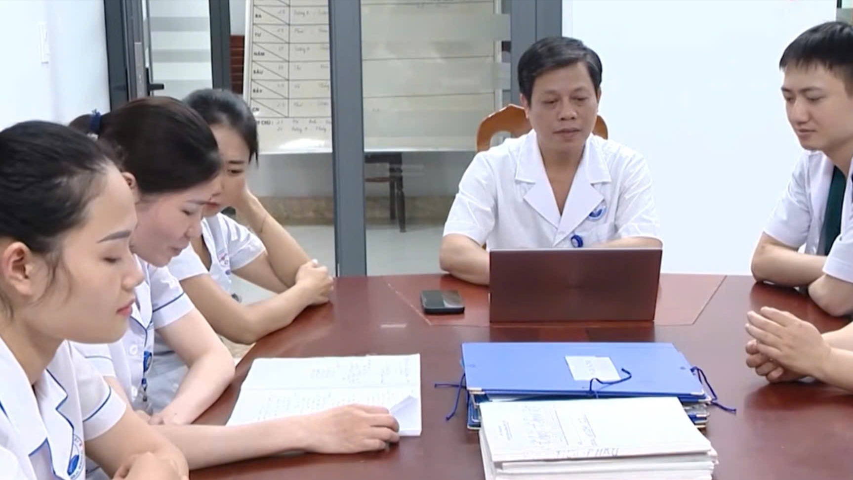 Người bác sĩ tận tâm với bệnh nhân