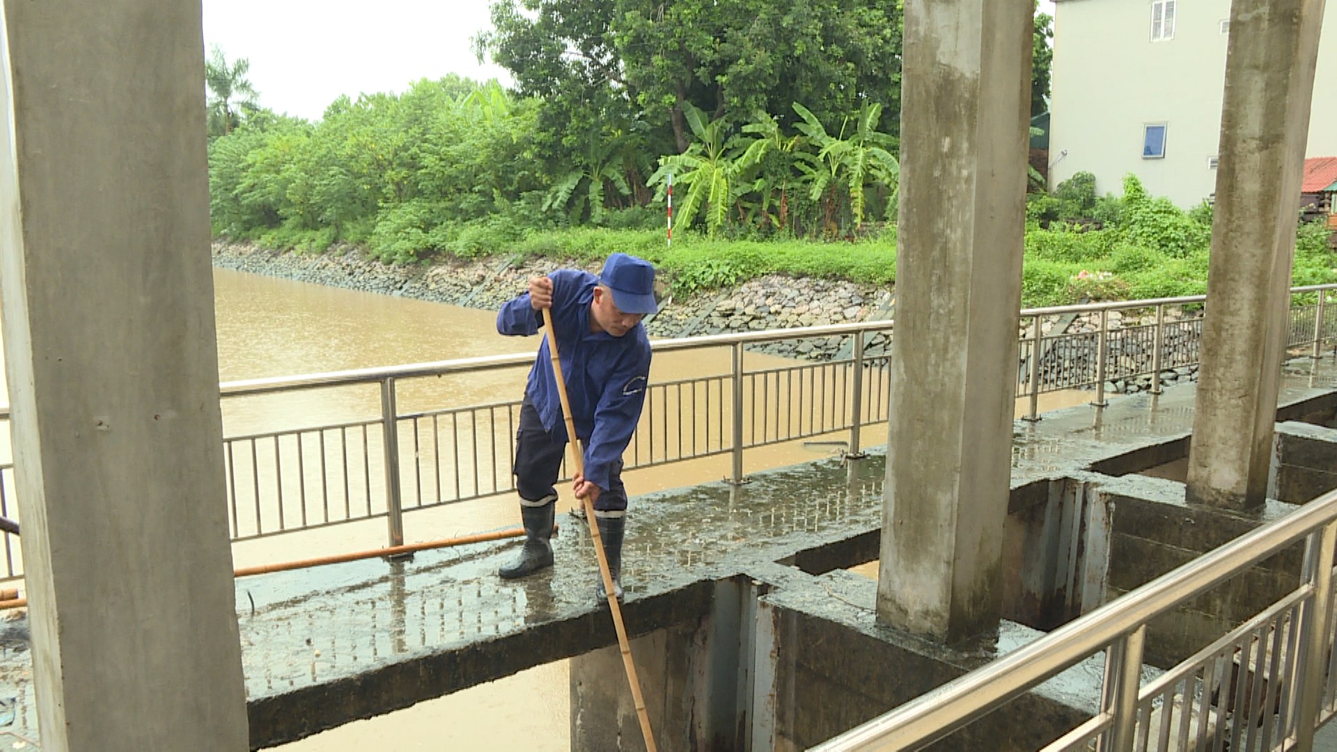 Hà Nội vận hành 172 trạm bơm tiêu úng