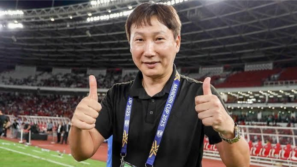 HLV Kim Sang Sik đi vào lịch sử ASEAN Cup